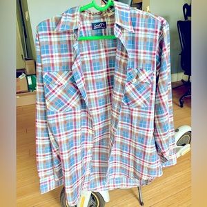 Vintage Levi’s plaid shirt (M)